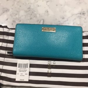 Henri Bendel snap wallet